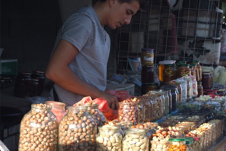 Орехи в Крыму действительно свежие и вкусные